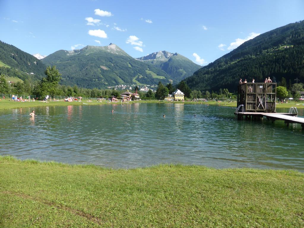 Villa Schnuck - Das Rote Ferienhaus Bad Gastein Exterior photo