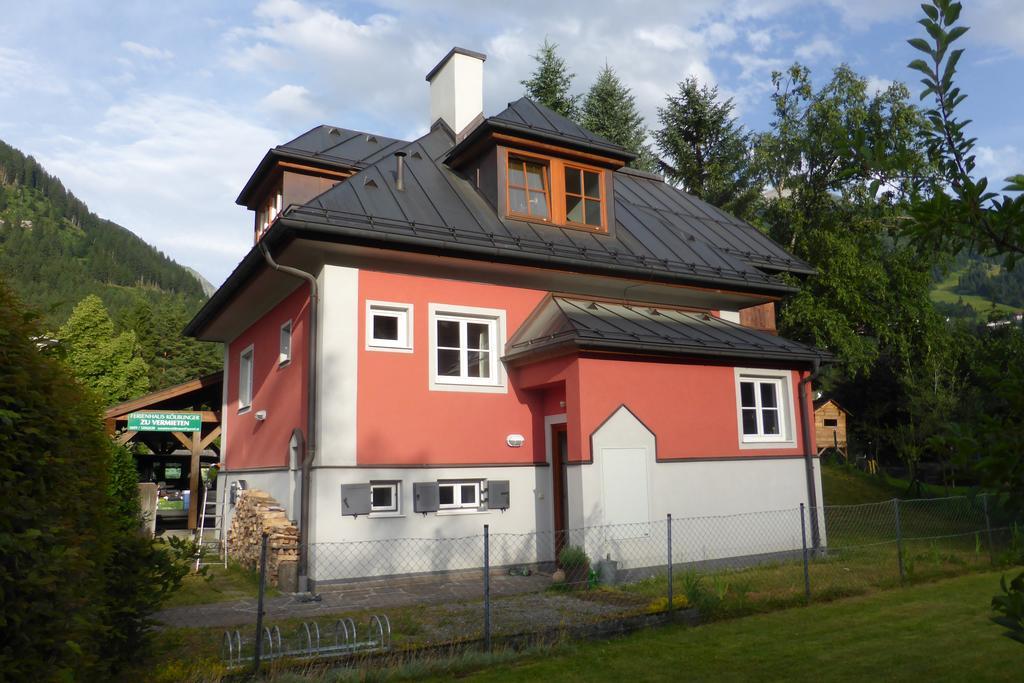 Villa Schnuck - Das Rote Ferienhaus Bad Gastein Exterior photo